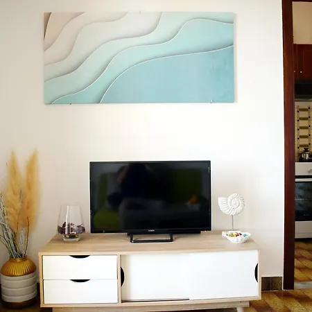 Magnificent Sea View,clean And Bright Apartament *